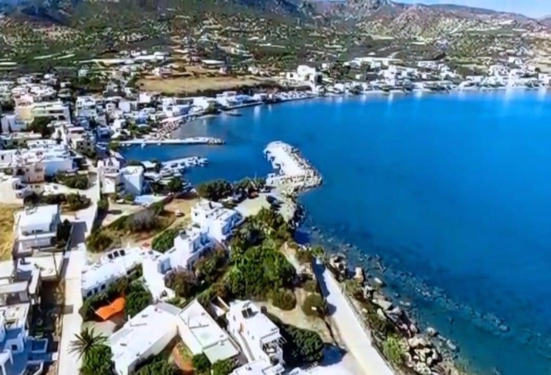 Blue Sea Villa&Apartments Makrýgialos Esterno foto