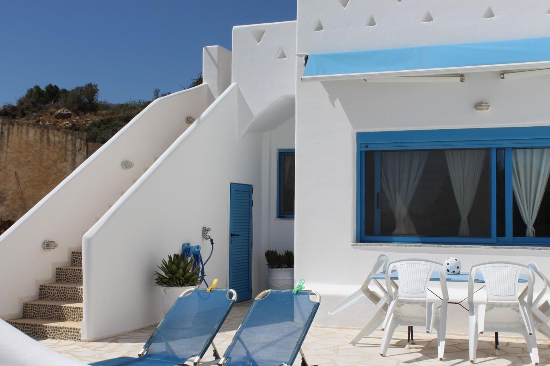 Blue Sea Villa&Apartments Makrýgialos Esterno foto