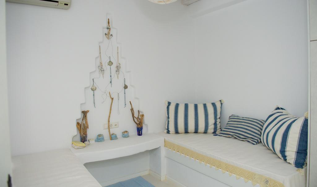Blue Sea Villa&Apartments Makrýgialos Esterno foto